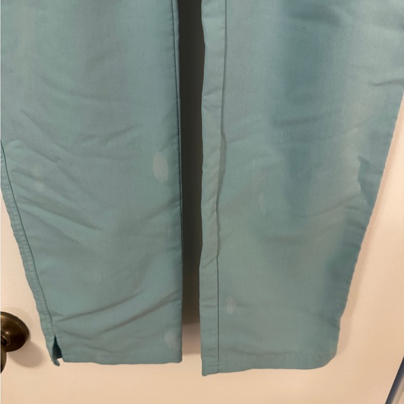 Figs Sea Glass Scrub Ensemble - Picture 4 of 5